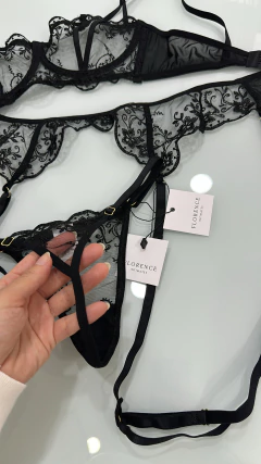 Conjunto Calcinha E Sutiã Blair com Cinta-liga - comprar online