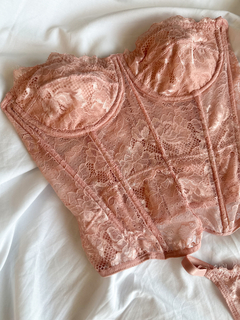 Imagem do Conjunto Calcinha E Sutiã Corselet De Renda Sophie