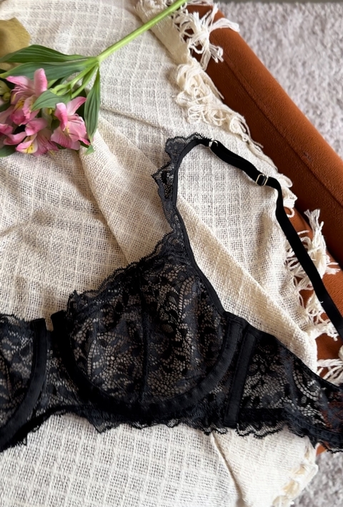 Conjunto Calcinha e Sutiã De Renda Alice - comprar online