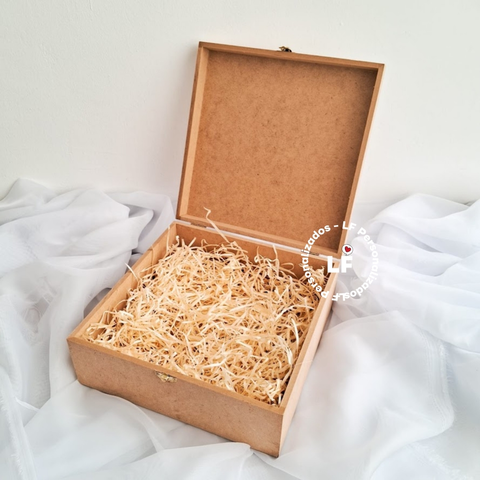 CAIXA MDF 25x25x10CM COM TAMPA FECHO