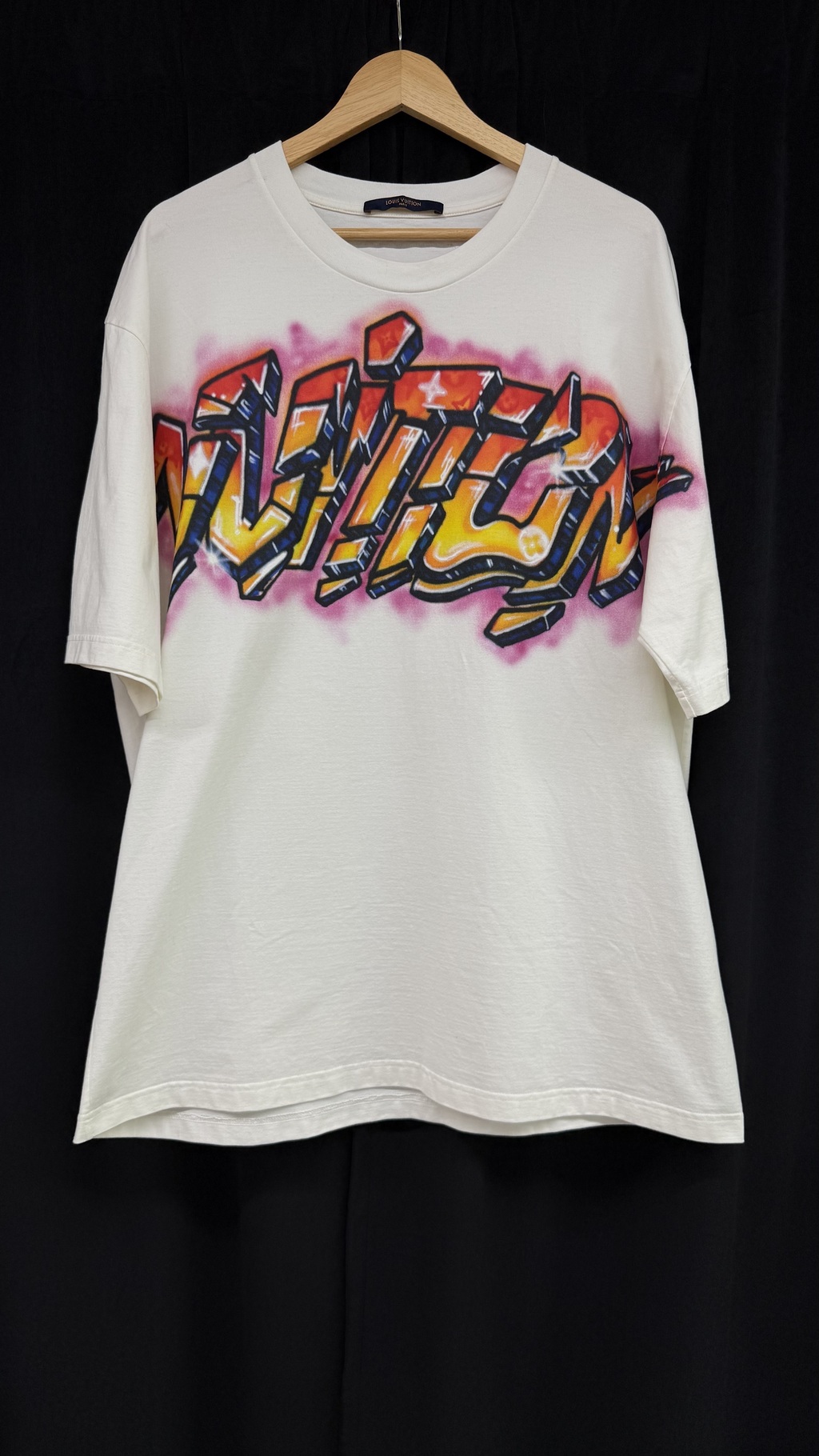 Remera Lv Graffity thumbnail 3