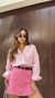 Shorts Saia Angel na cor rosa composta por camisa na cor rosa use soffi