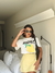 T-shirt Lemon na cor off white com saia amarela use sôffi