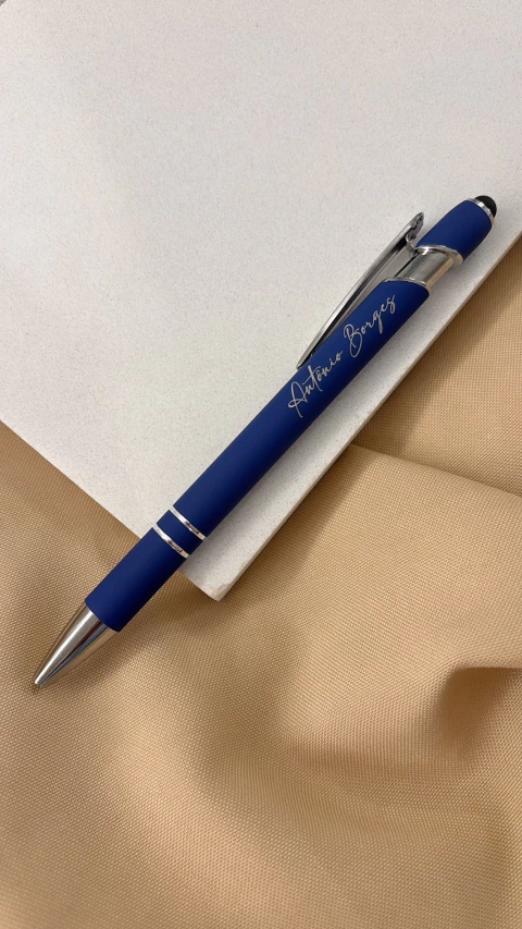 Caneta personalizada a laser azul escuro com acabamento prata - comprar online