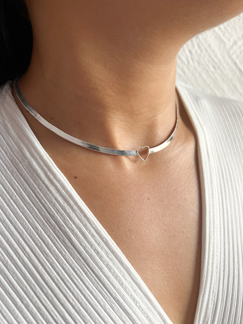 Choker Fita Coração Vazado