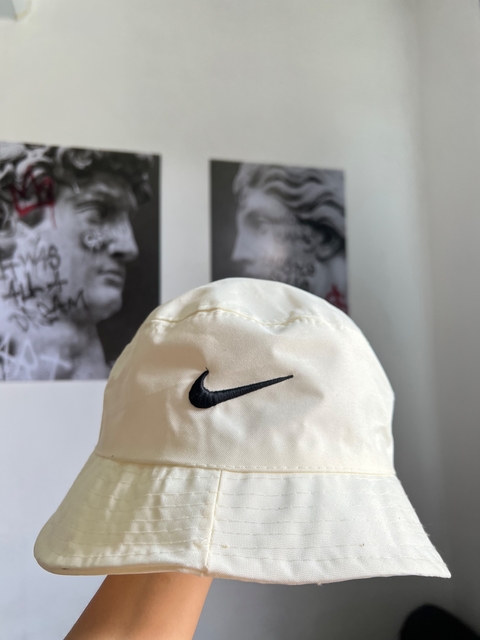 Bucket Nike