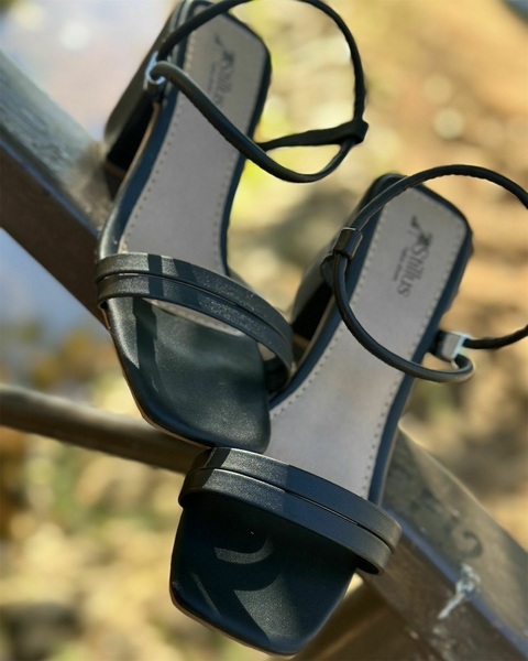 Sandália Salto Bloco 8,5cm Preta - Elegância e Conforto