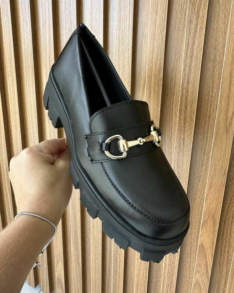 Mocassim Tratorado Preto Gianna c/ Fivela - Estilo e Conforto
