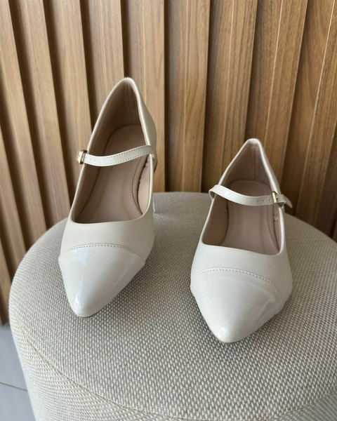 Scarpin Off-White Bico Fino Emily - 1873 Elegância e Conforto