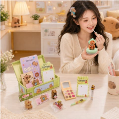 Box Capibara Maquillaje Kawaii Set Paleta Regalo Completo - Chicas Bond
