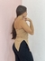 Blusa recortes na internet