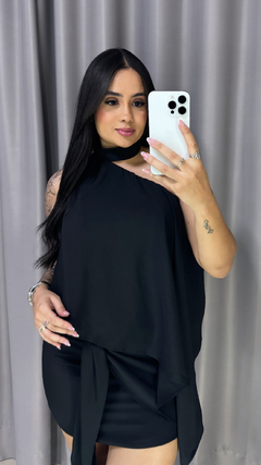 Blusa Assimétrica Nula Manga - Preto - comprar online