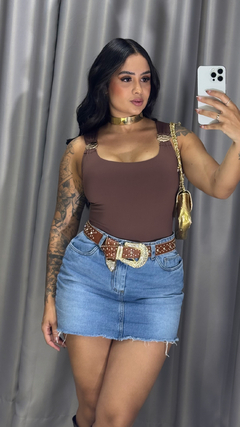 Body Decote Quadrado Com Detalhe Em Metal - Marrom - comprar online