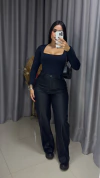 Calça de Couro Fake Com Elastano - Preto