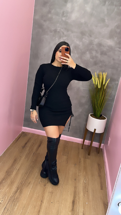 Vestido Duda Tubinho com Fenda Tricot com Manga - Preto no - loja online