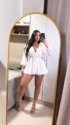 Macaquinho Transpassado Julia - Crepe Premium Branco - Anna Closet DF 
