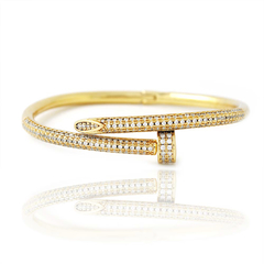BRACELETE PREGO CRAVEJADO DE ZIRCÔNIAS - BANHADO A OURO18K
