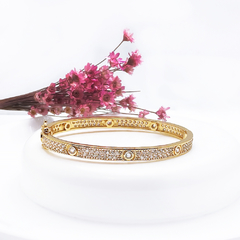 BRACELETE CRAVEJADO INSPIRED GRIFE - BANHADO A OURO18K