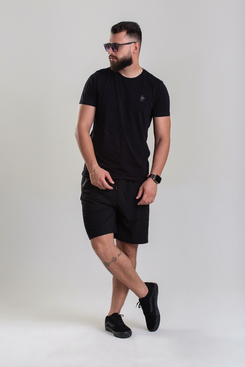 Camiseta masculina preta egyptian sombra viotti