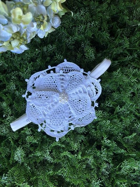 Faixa de Flor em Renda Renascença