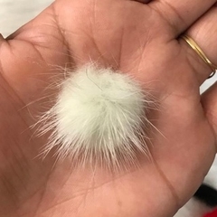Par de Meio Pompom Achatado Pelinho Pelúcia 2,5 cm e 4,5 cm Para Laços e Enfeites - loja online