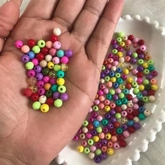 Miçanga Ou Bola Leitosa Colorida e Irisada Tamanhos Variados Para Pulseiras e Colares - comprar online