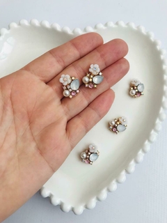 Aplique De Flores Com Strass e Pérolas - Donana Biju
