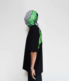 Camiseta Oversize 230 gr Negra Estampado y bordado  Streetwear
