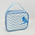 Bolsa personalizada Jardim Encantado em azul com estampa de pássaro e padrão zigzag.