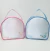 Bolsa personalizada com tema Fundo do Mar, apresentando uma de cor rosa com uma água-viva e outra de cor azul com uma baleia.