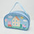 Bolsa personalizada da Peppa Pig com ilustrações da personagem e um dinossauro, em fundo azul.
