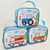 Conjunto de bolsas infantis personalizadas com ilustrações de veículos, ideal para crianças.