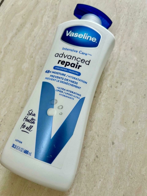 Hidratante Vaseline Advanced Repair Unscented (sem perfume) 600ml
