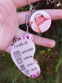 Chaveiro de Pezinho Personalizado / Chaveiro com Dados de Bebê - Eternize