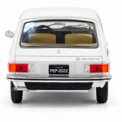 Miniatura De Ferro Volkswagen Brasilia 1976 17cm 1/24 - loja online
