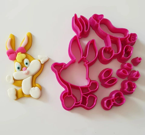 Looney Tunes Lola Baby Sentada - comprar online