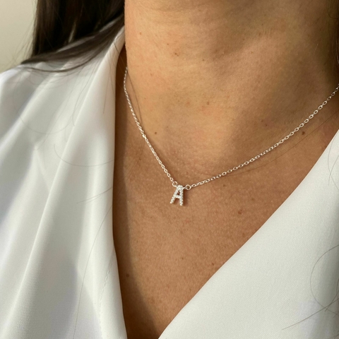Colar de Prata Cartier Letra Cravejada 1,0cm - comprar online