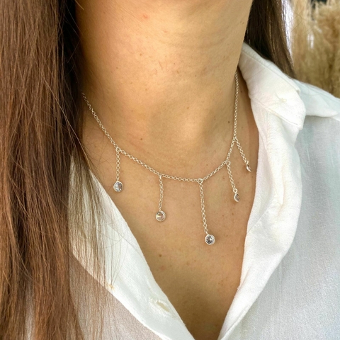 Colar de Prata 5 Zircônias Redondas Penduradas - comprar online