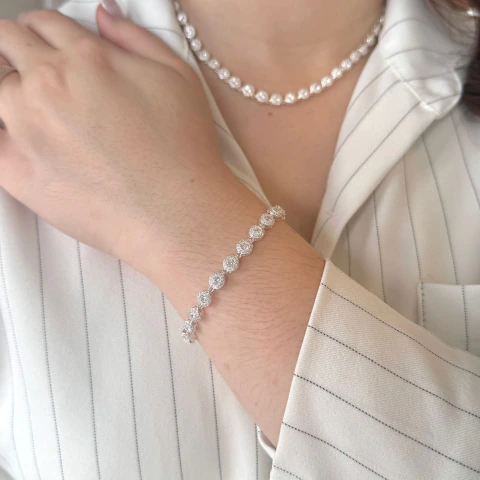 Pulseira de Prata Zircônias Redondas com Bordas Cravejadas Completa Insp.Swarov.
