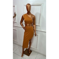 Vestido Midi com detalhe de Argola com Fenda Lateral Longo LVC18 - Dona Caah Conceito