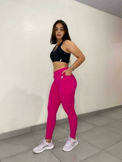 Legging Blackout com bolso lateral - loja online