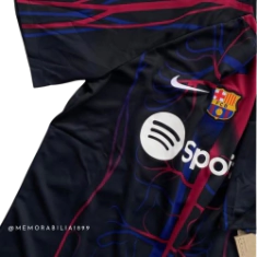Camisa Pré-Jogo Barcelona 125º Aniversário: Colaboração Patta x N