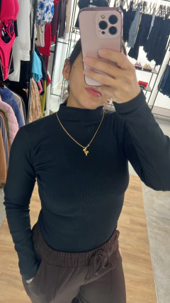 Manga Longa gola alta na internet