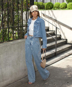 Jaqueta Jeans Feminina Bolso Falso - comprar online