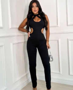 Macacão Gringa Canelado Abertura No Decote