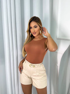 Shorts Courino acompanha cinto na internet