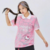 Camisa edição especial Real Madrid, Camisa rosa Real Madrid 2024, Adidas Real Madrid 24/25, Camisa oficial Real Madrid 2024, Camisa de futebol Hello Kitty, Camisa de futebol Adidas Real Madrid, Cultura pop no futebol, Camisa colecionável Real Madrid

