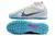 Chuteira Society Nike Mercurial Superfly Air Zoom 9 TF vista lateral
Detalhe da sola TF da Nike Superfly Air Zoom 9 para gramado sintético
Cabedal sintético da chuteira Nike Superfly Air Zoom 9
Chuteira Nike Superfly Air Zoom 9 com tecnologia Air Zoom
Dyn