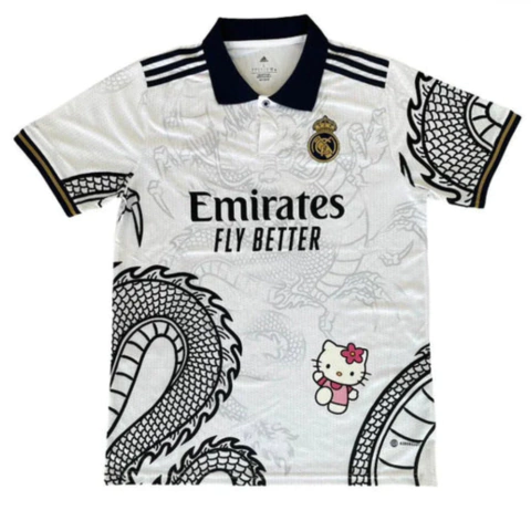 Camiseta Real Madrid Hello Kitty, Edição Limitada, Camiseta exclusiva Real Madrid, Colaboração Hello Kitty Real Madrid, Camiseta de futebol Hello Kitty, Camiseta colecionável Real Madrid, Cultura pop no futebol, Presente para fãs de futebol, Camiseta de c