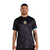 Camisa GOAT edição especial 2023/24, modelo masculino, com design preto e detalhes em dourado e azul.
camisa-la-pulga-lionel-messi-10-preta-comma-football-2023-2024